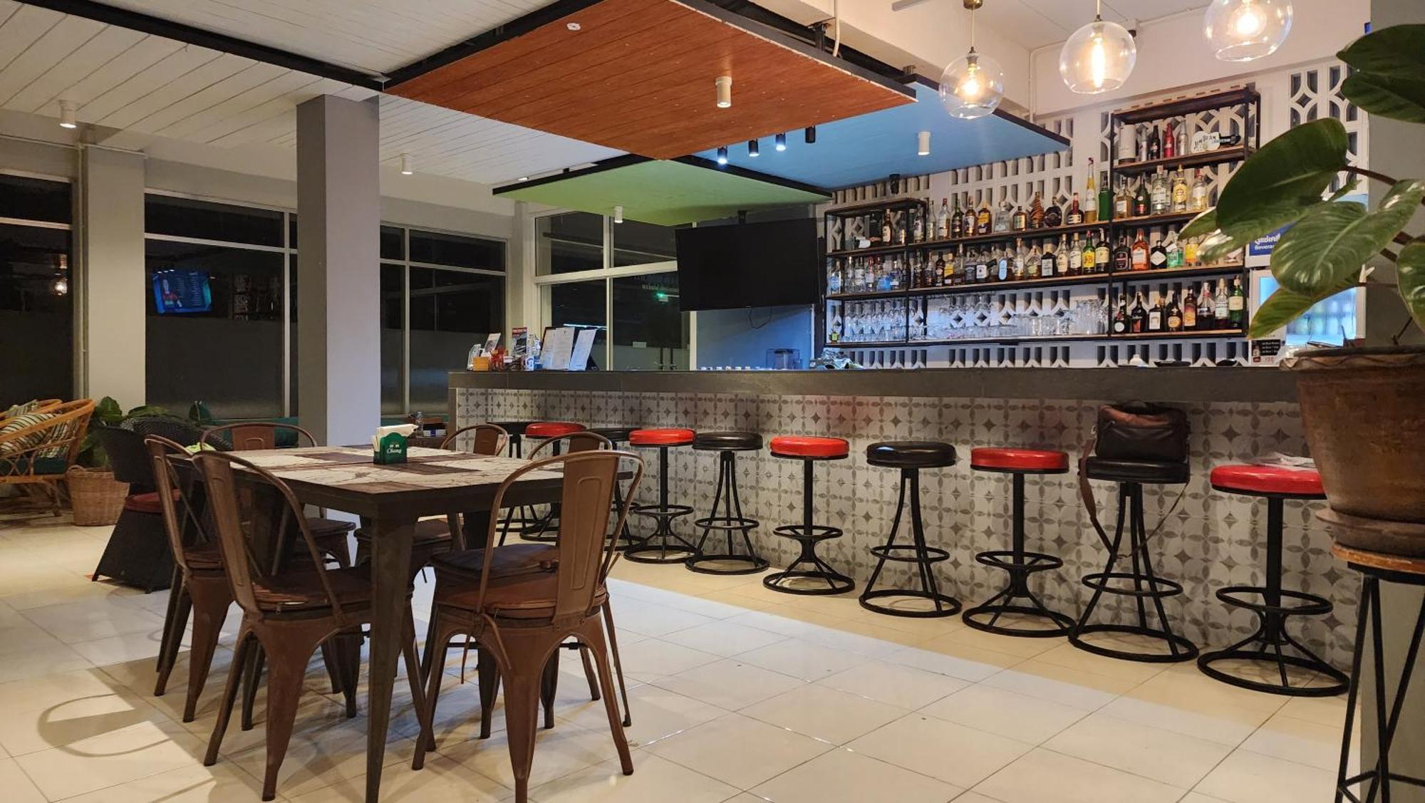Irest Ao Nang Hostel Exterior photo